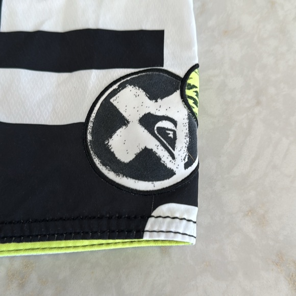 Quicksilver Board Shorts - Picture 2 of 4